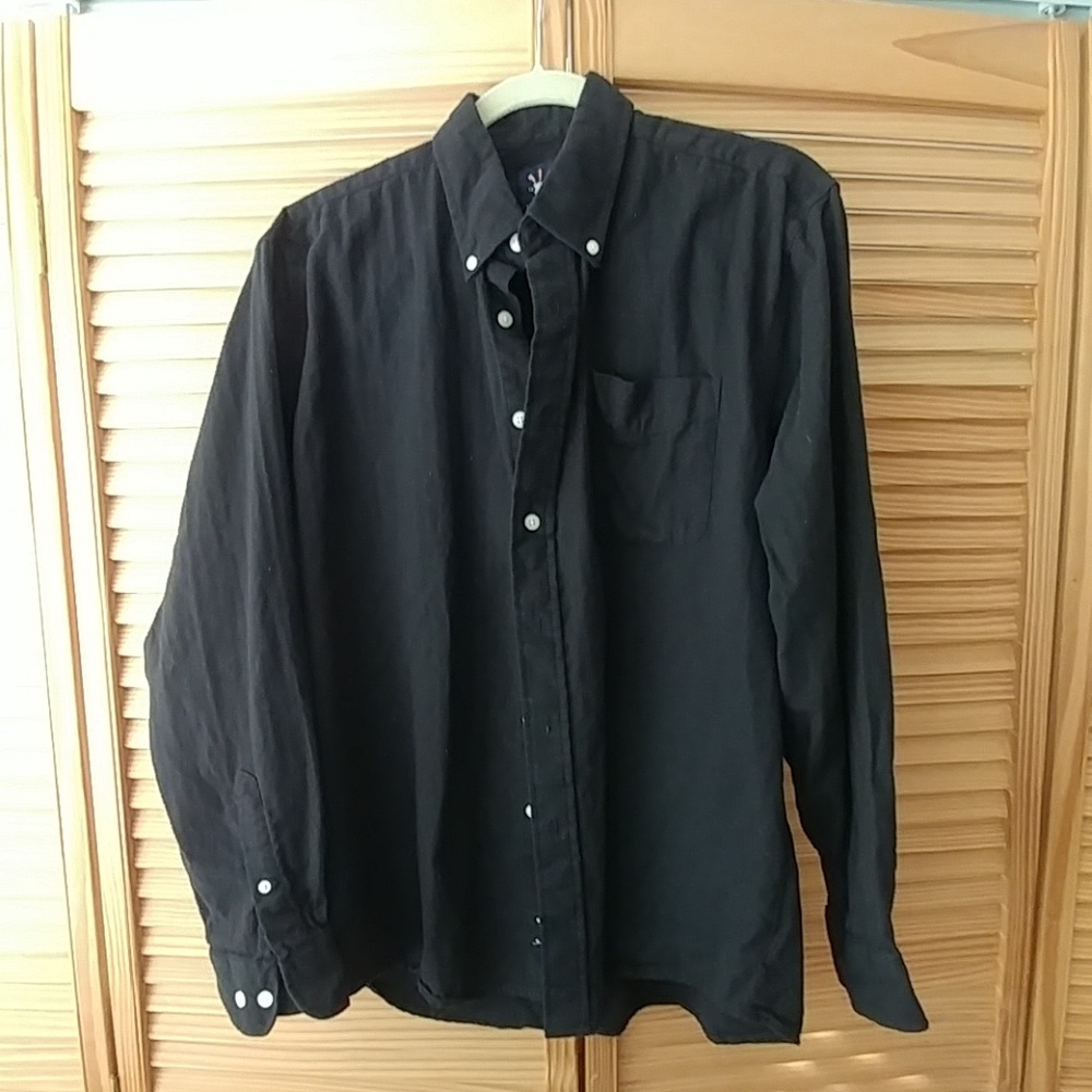 Ivy Crew - black shirt